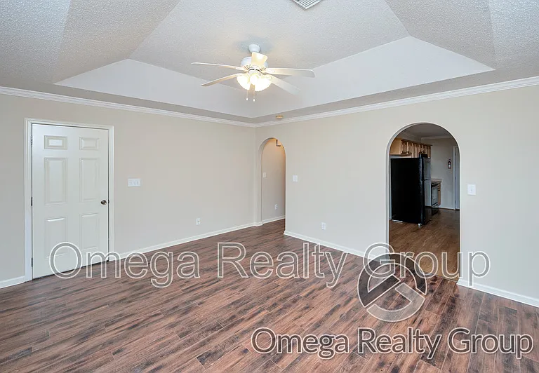 18488 Thoroughbred Dr — Photo 8