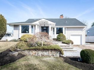 10 Maiden Ln, Jericho, NY 11753
