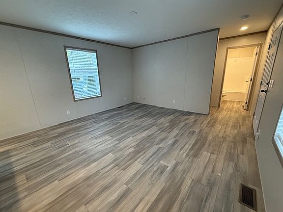 4th image of 1012 S Lagrave St #43
