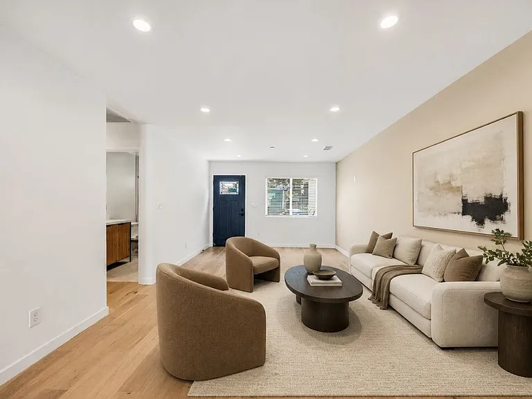 7933 Zelzah Ave — Photo 41