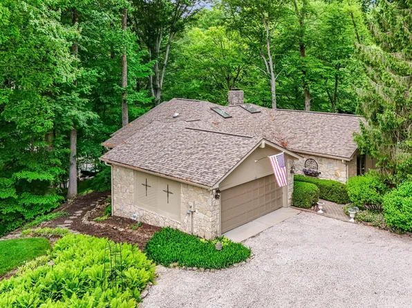 7592 S Poplar Point Dr, Trafalgar, IN 46181