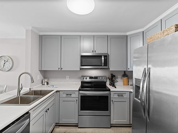 4th image of 613 S Ocean Blvd. #C1