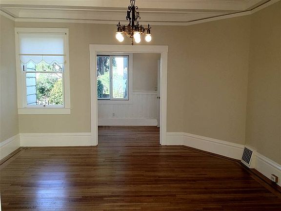 3rd image of 363 16th Ave