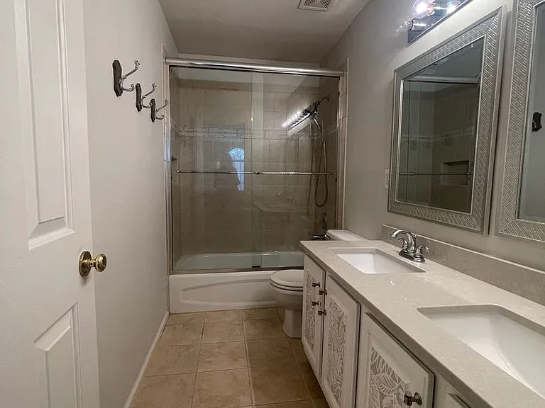 11310 Crossington Rd — Photo 26