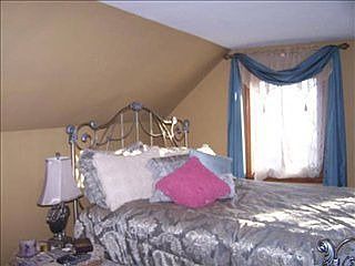 5th image of 8501 Mill Creek Dr