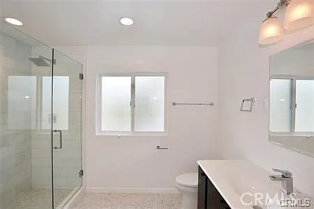 577 S Ramona Ave #E — Photo 27