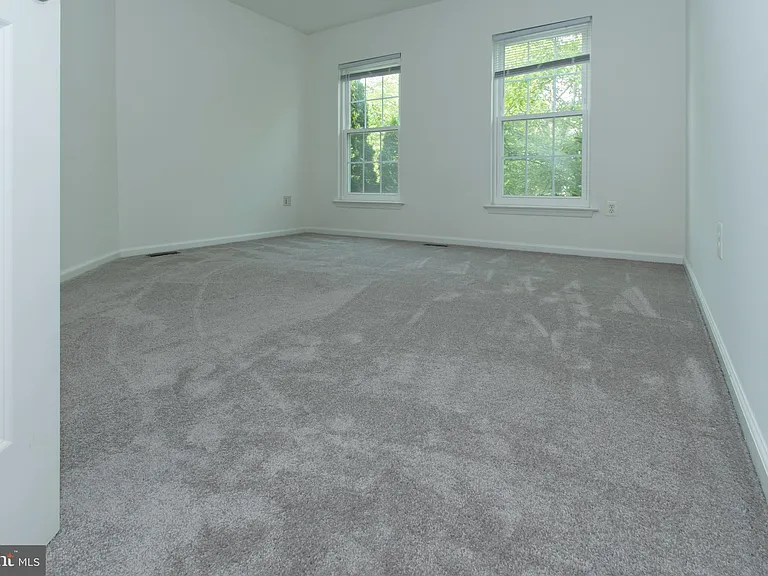 325 Winter Walk Dr — Photo 15