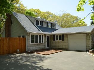 4 Allegheny Dr S, Farmingville, NY 11738