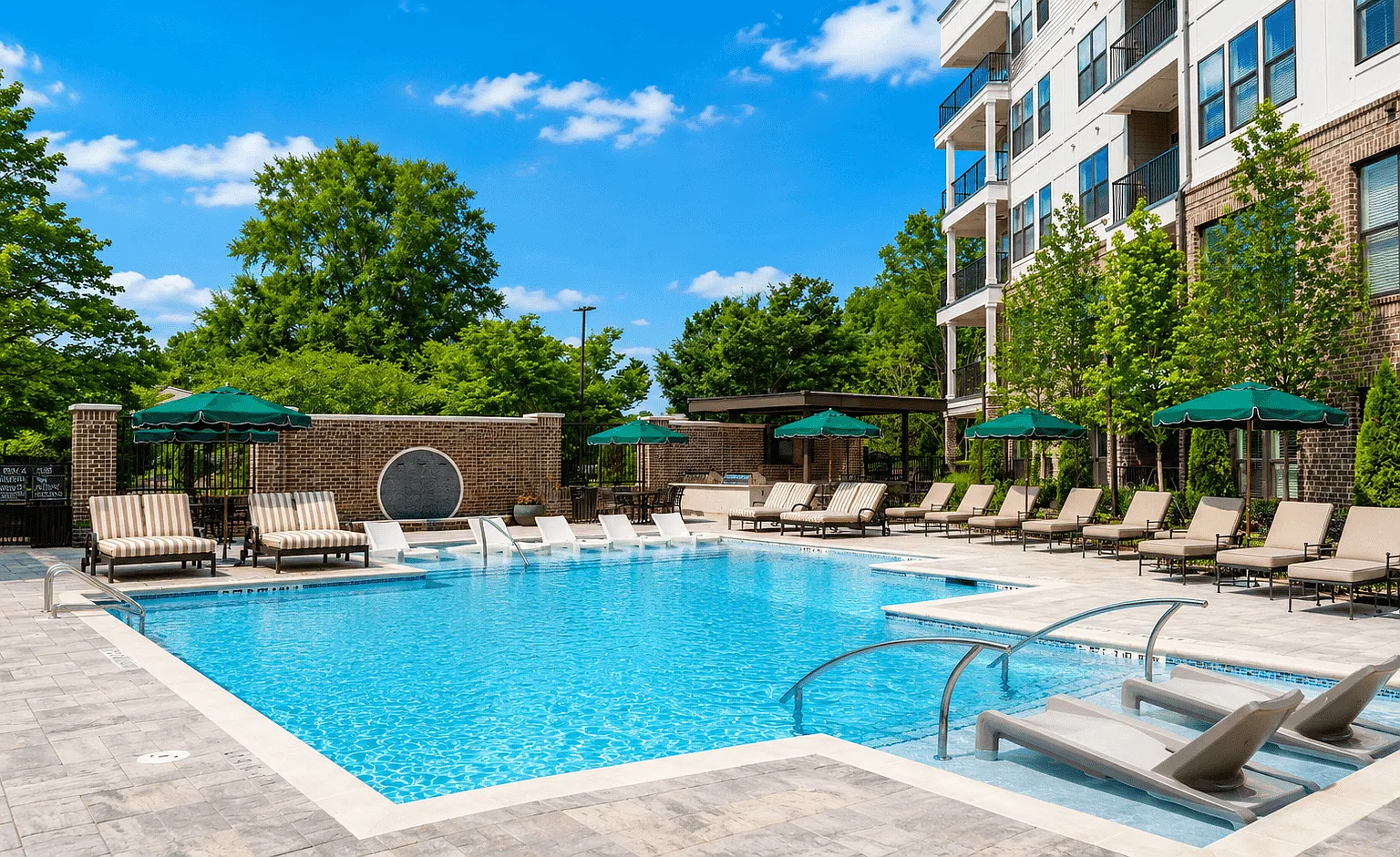 Rue 108 Luxury Apartments — Photo 4