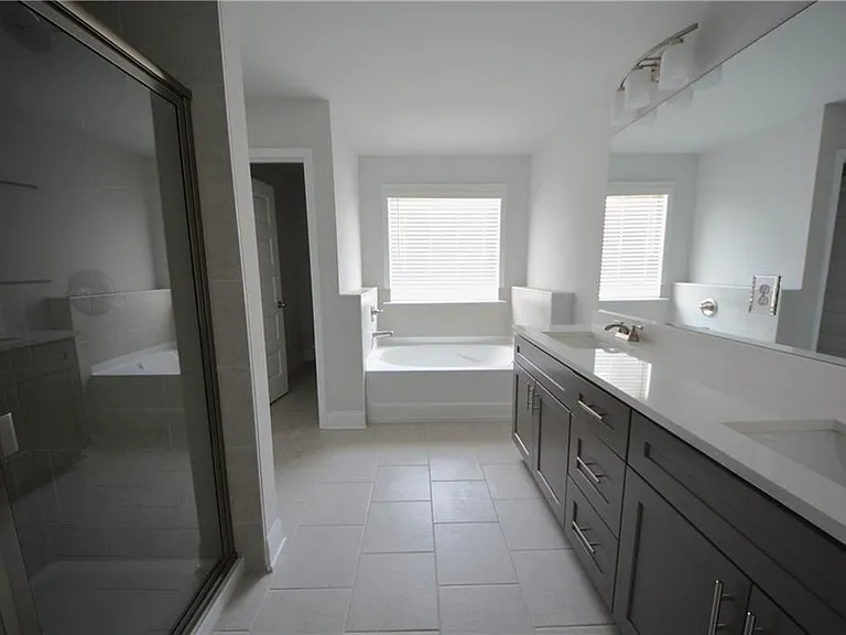 547 Hellen Valley Dr — Photo 36
