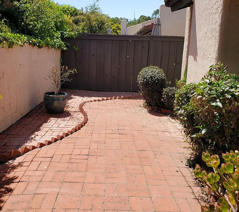 34 El Mirador Ct