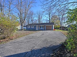 1033 Poinciana Dr, Carlisle, OH 45005