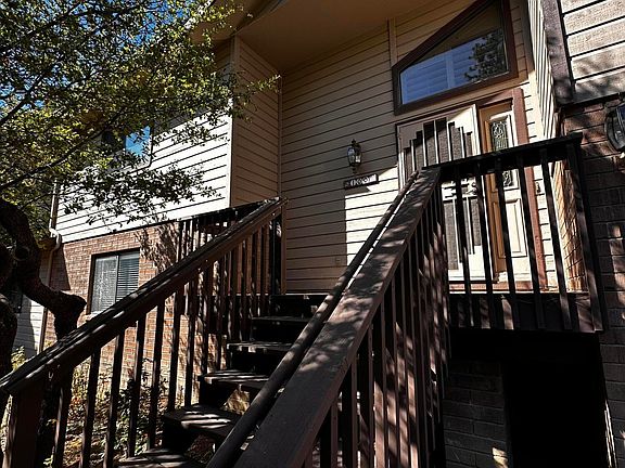 5th image of 100 Lark Ln