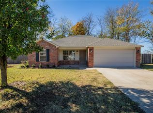 6707 Arrowhead Cv, Springdale, AR 72762