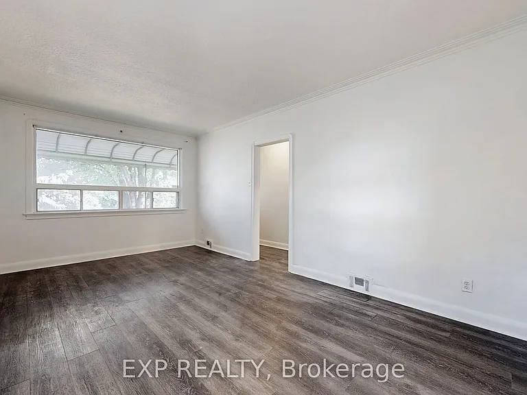 47 Boyce Ave S — Photo 6