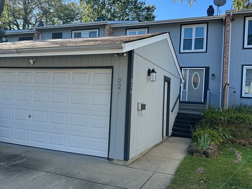 1st image of 224 Oakwood Ln