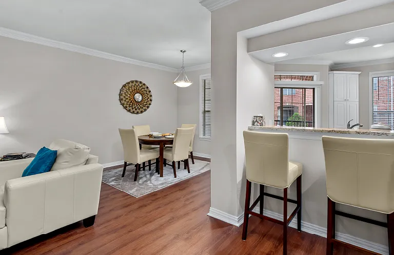 2210 Augusta Dr — Photo 23