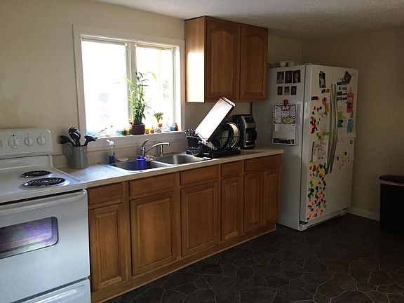2nd image of 3993 Buffalo St