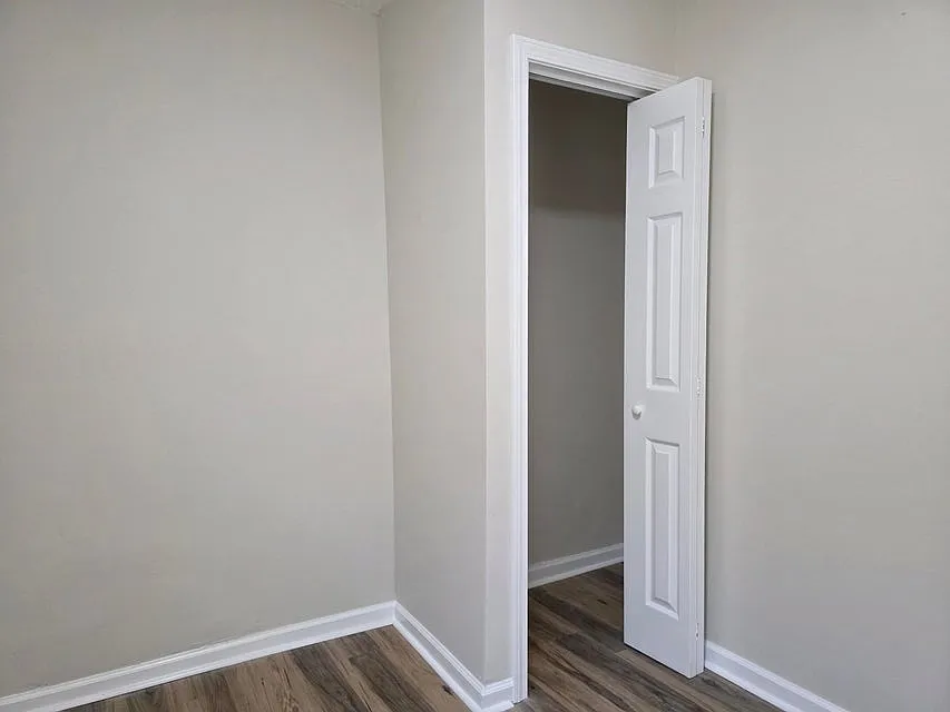 3 bed, 906 sqft, $1,650 — Photo 3