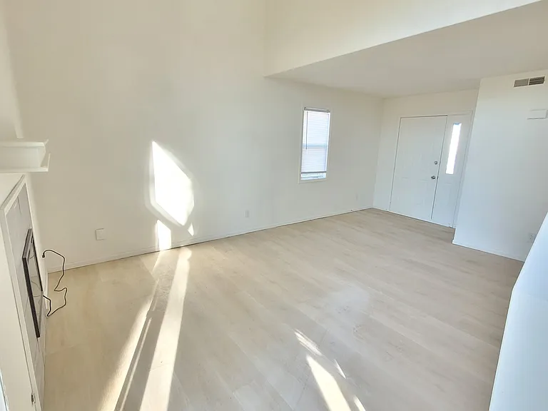 30 Westhaven Dr — Photo 4