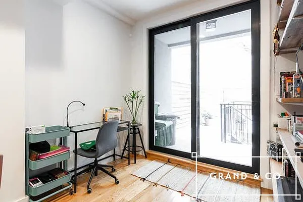 Rented by Grand & Co. | media 22