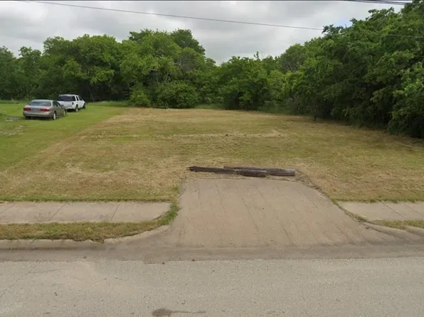 711 E Davis Ave, Alvarado, TX 76009