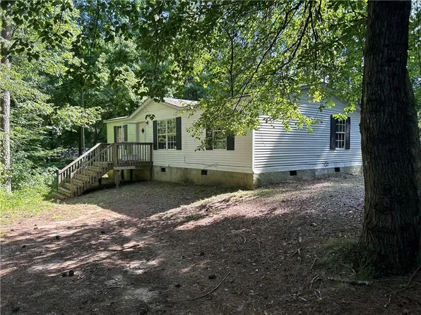 173 Holly Creek Dr, Carrollton, GA 30116