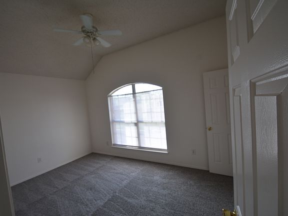 4th image of 10076 Chapel Oak Trl