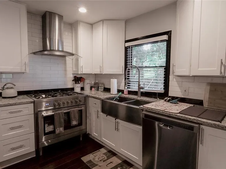 685 Cedar Ave NW — Photo 13