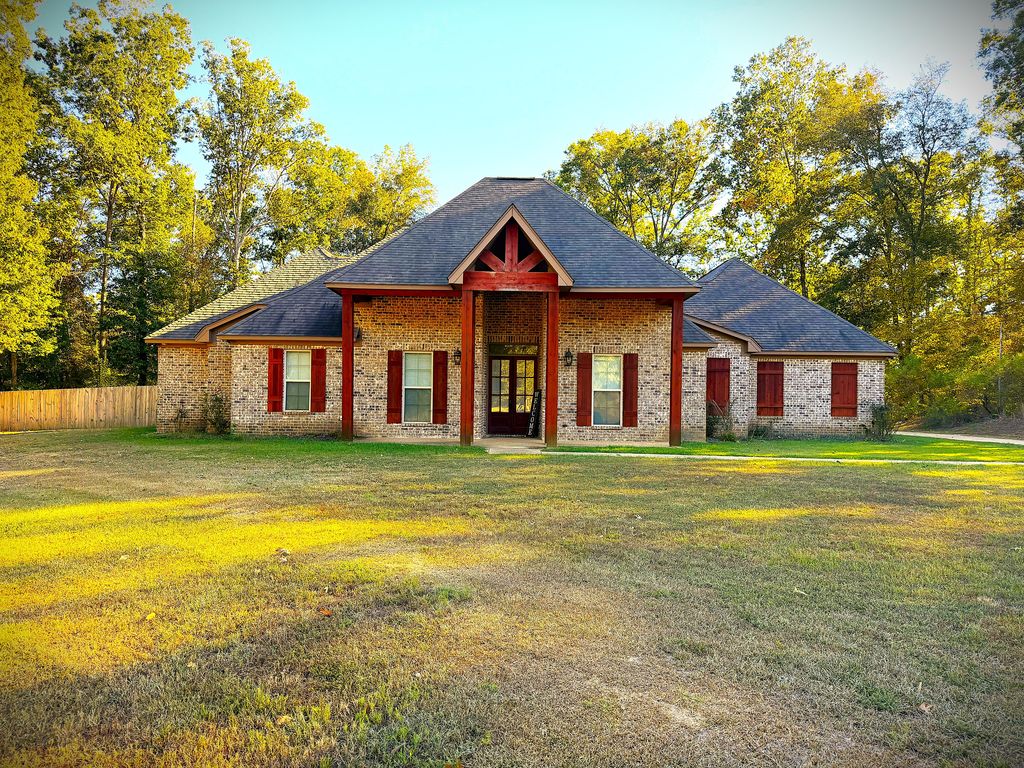 104 Grand Bear Cir - Property Image