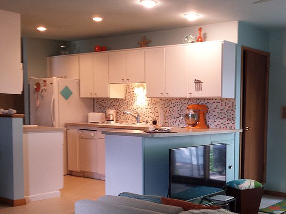4th image of 3522 Kennedy Dr