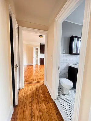 Rented by Queens Apartments Realty LLC | media 4