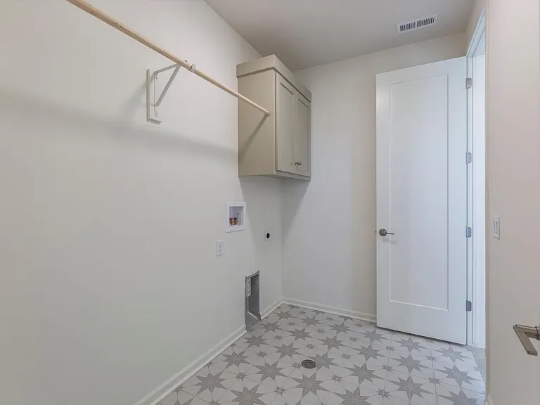 21911 Parkview Dr — Photo 42
