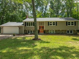 10 Eastview Ter, Tolland, CT 06084