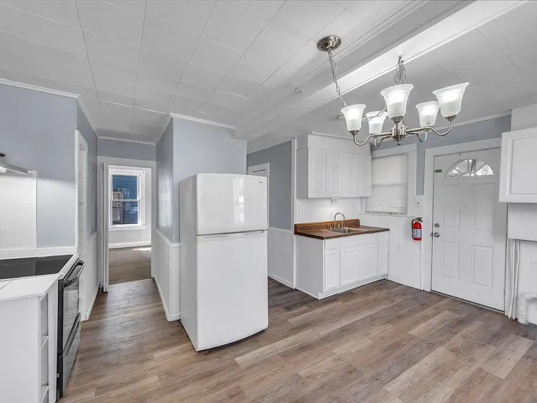 15 Thibault Ave — Photo 8