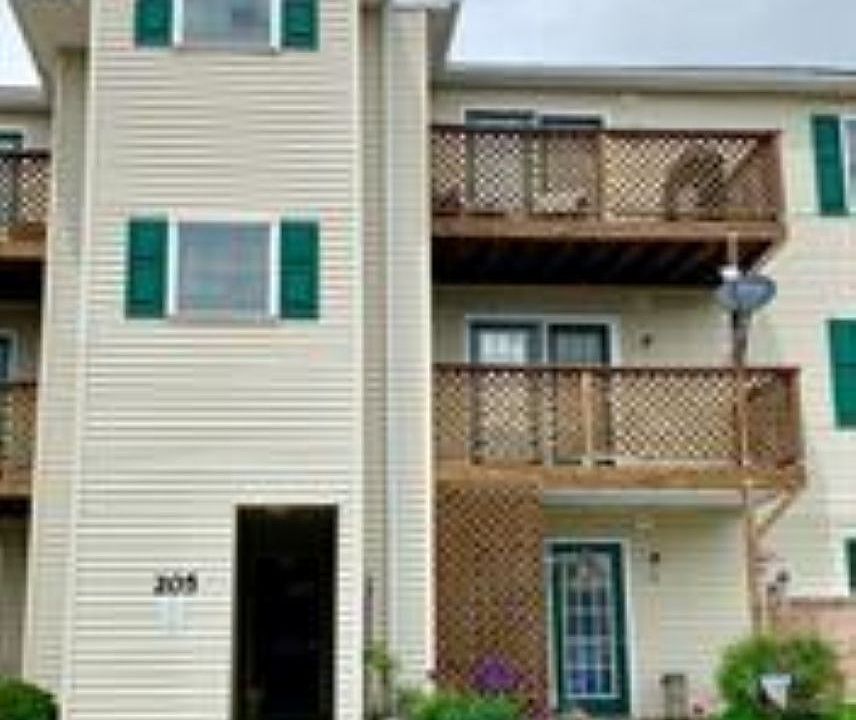 1st image of 205 Hailey Ln APT I8