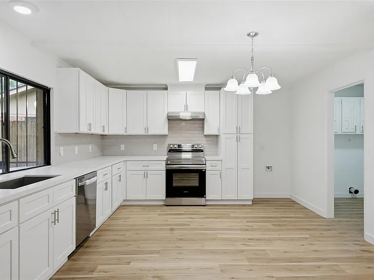 2126 Quail Valley East Dr — Photo 21