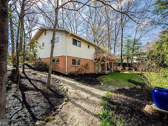 3rd image of 7860 Glenister Dr