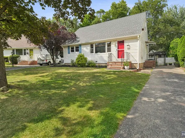 39 Wells Ct, Bloomfield, NJ 07003