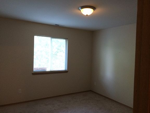 3rd image of 8705 Wallingford Ln NE