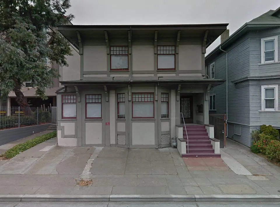 1435 1st Ave #6