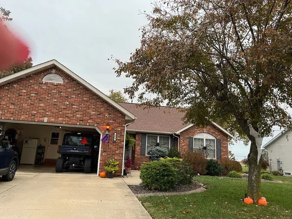499 Redwood Dr, Aviston, IL 62216