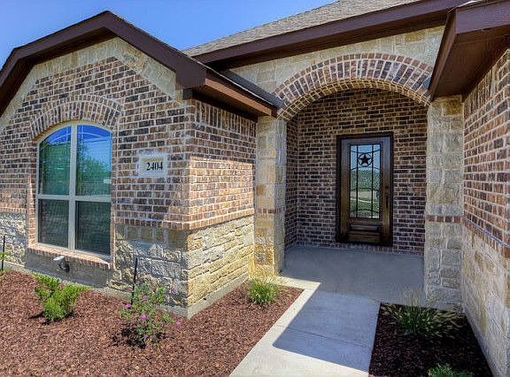 5th image of 2404 Comal Ct