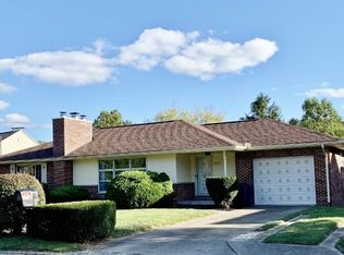 5925 E Pea Ridge Rd, Huntington, WV 25705