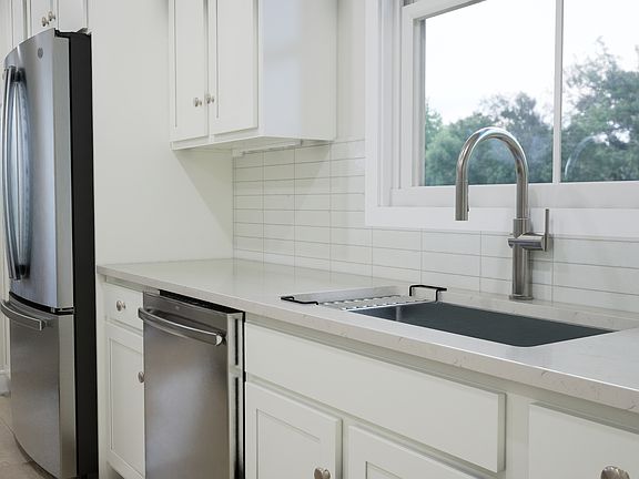 4th image of 25644 Red Cherry Dr