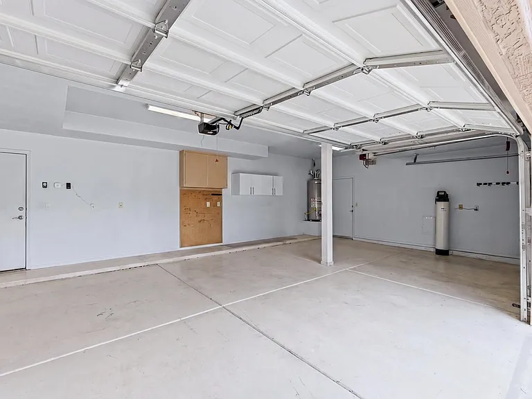 9750 E Gelding Dr — Photo 31