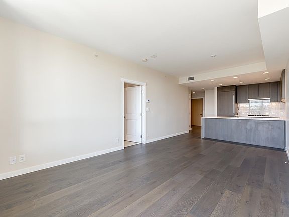 4th image of 3533 Ross Dr #903