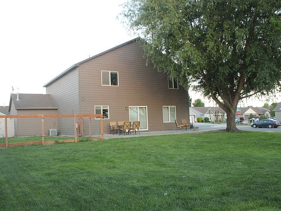 4th image of 6214 Klickitat Ln