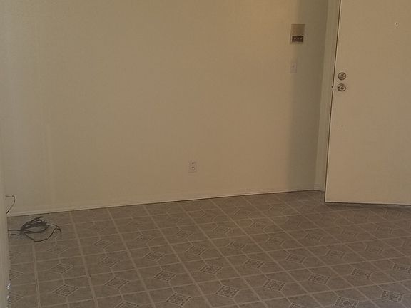 5th image of 2700 Plumas St APT 111