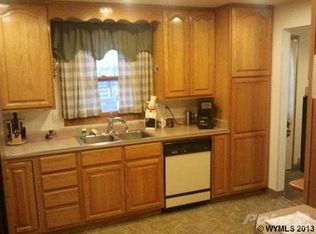 1618 Montana St, Rawlins, WY 82301